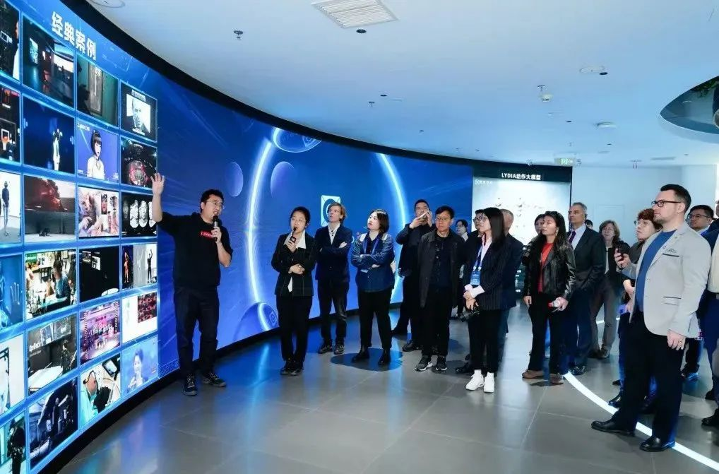 商务部副部长寄语德中企业丨MG冰球突破官网·虚拟动点与德国商界代表共探可持续发展新机遇