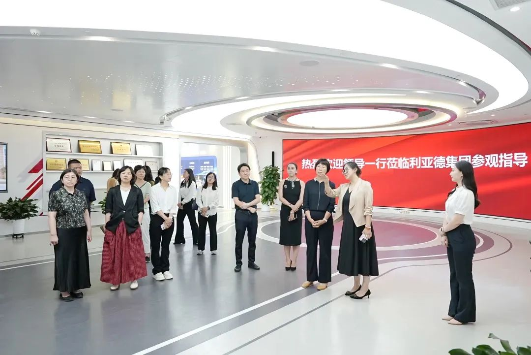 北京市统计局局长李素芳一行莅临MG冰球突破官网调研指导