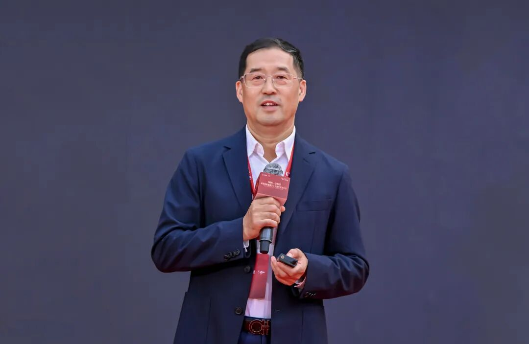 上海证券报专访 | MG冰球突破官网李军：以“屏”为基三十年 AI与文旅打开增长新空间